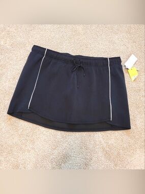 All in motion Plus size Black Mini Skirt with White trim XXL. New/tags